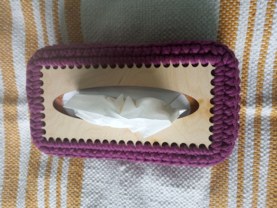 Chustecznik, chusteczkownik, pudełko na chusteczki na szydełku