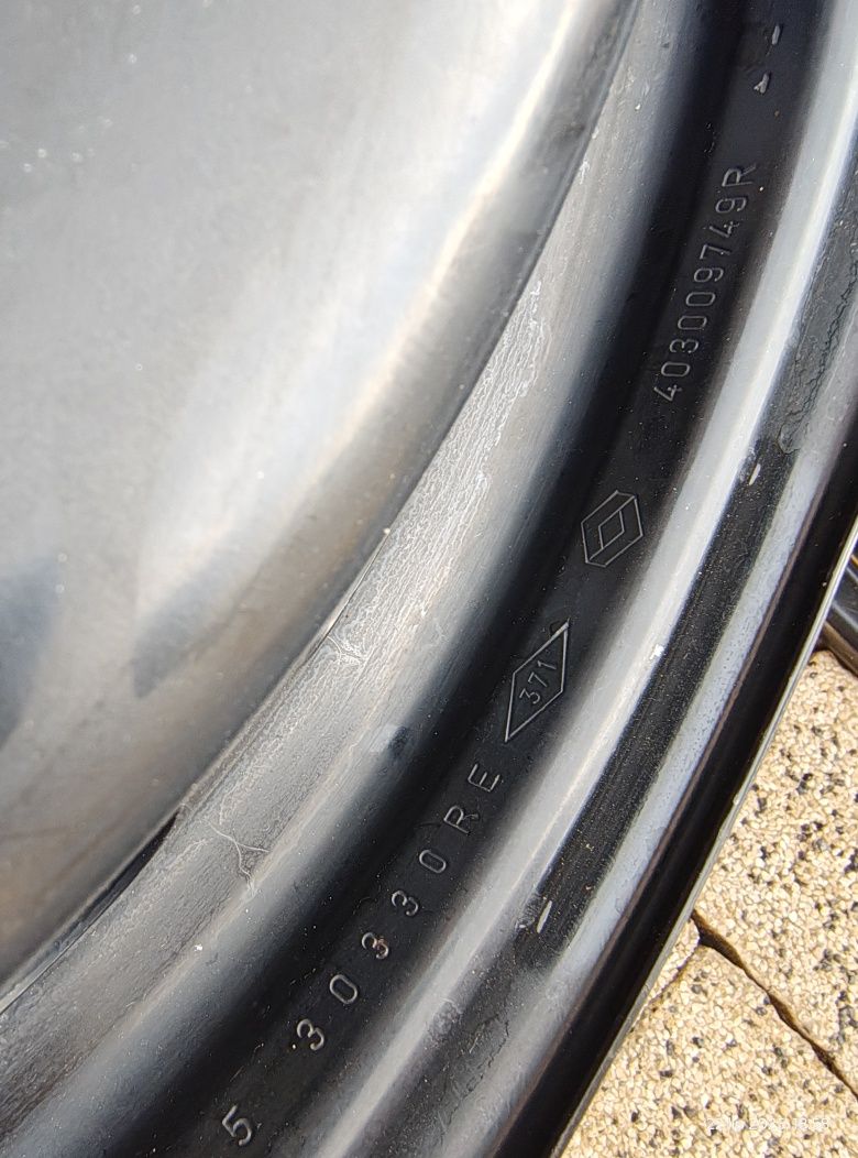 15 Renault 5x114,3 6J et35 403.009.749R