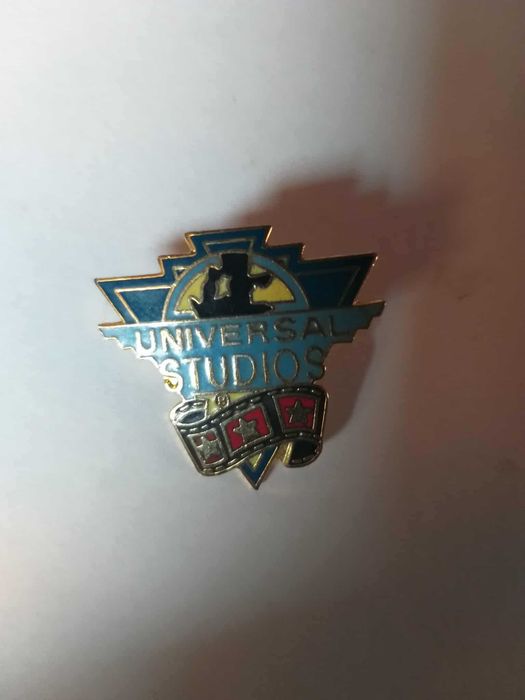 Pin Universal Studios