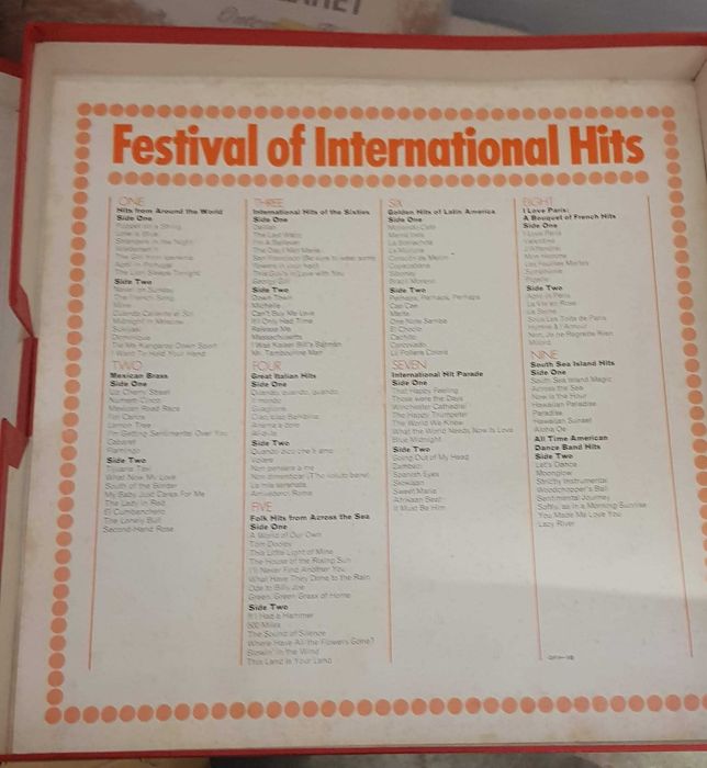 Coletânea Festival of International Hits – 9 LPs