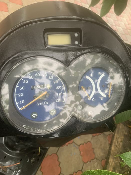 Скутер csr125 cc привезений з іспаніі в гарному стані