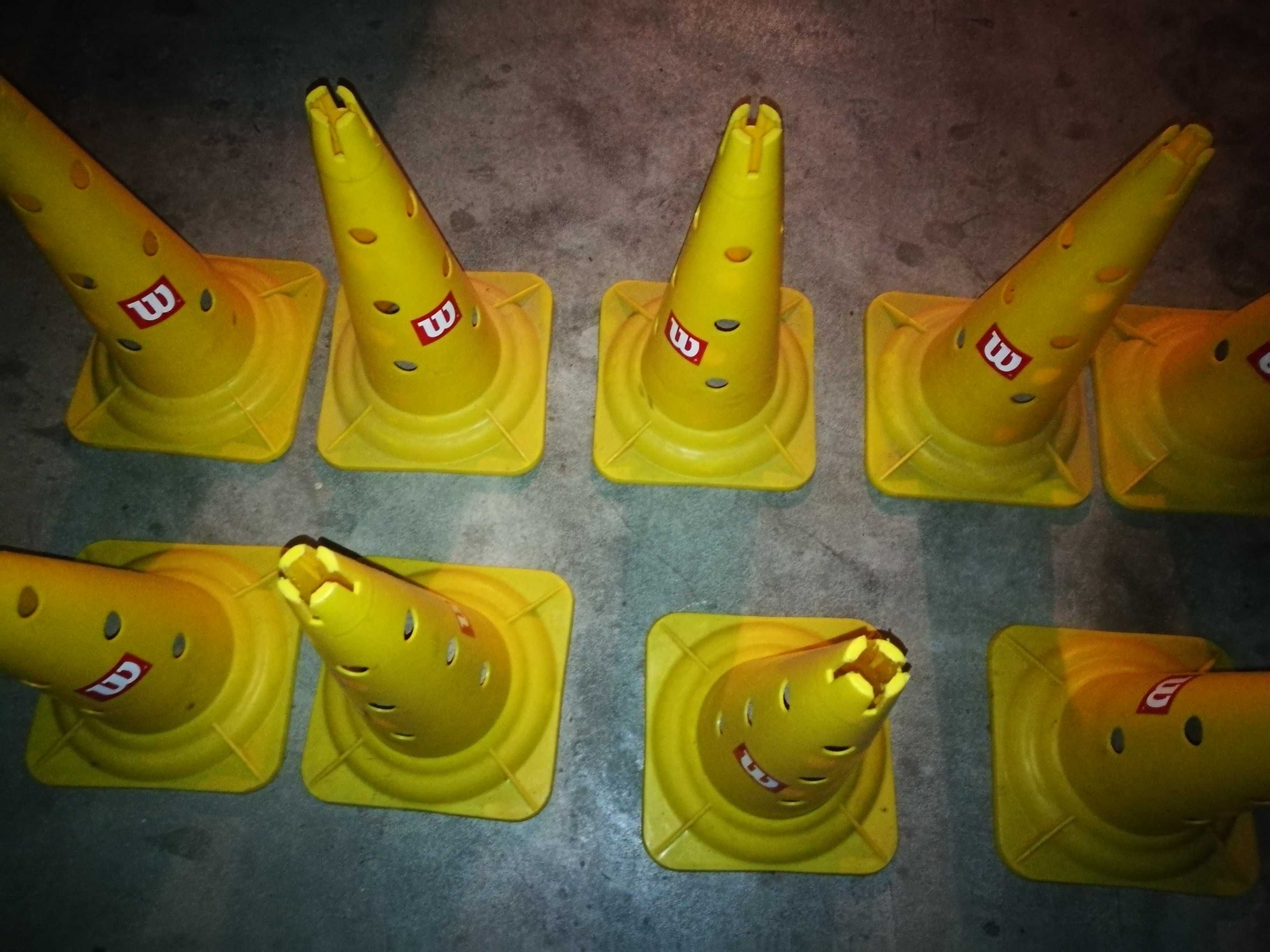 9 Cones (pinos) da WILSON para desporto