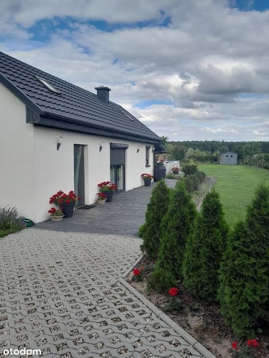 Mały całoroczny domek