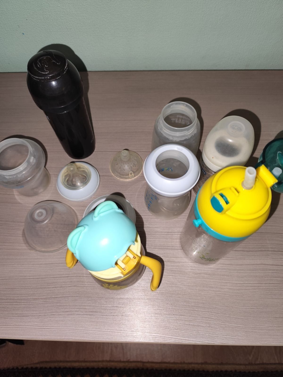 Пляшечки для малят