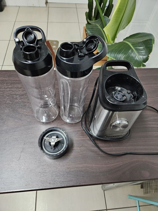 Liquidificador BECKEN (600 ml - Inox)