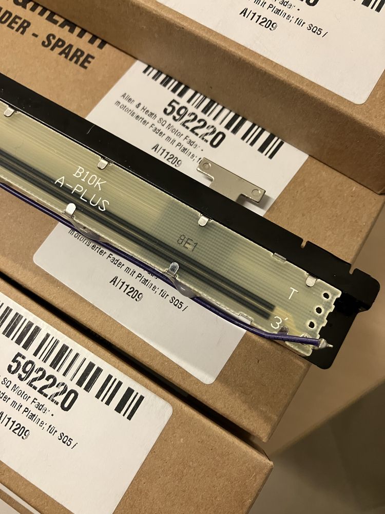 Allen&Heath motor fader