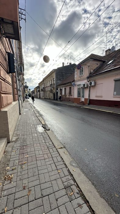 Продаж; квартира; приміщення; Чернівці; центр; фасад;