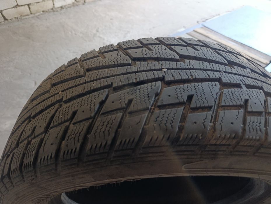 235-60 R18  Зима