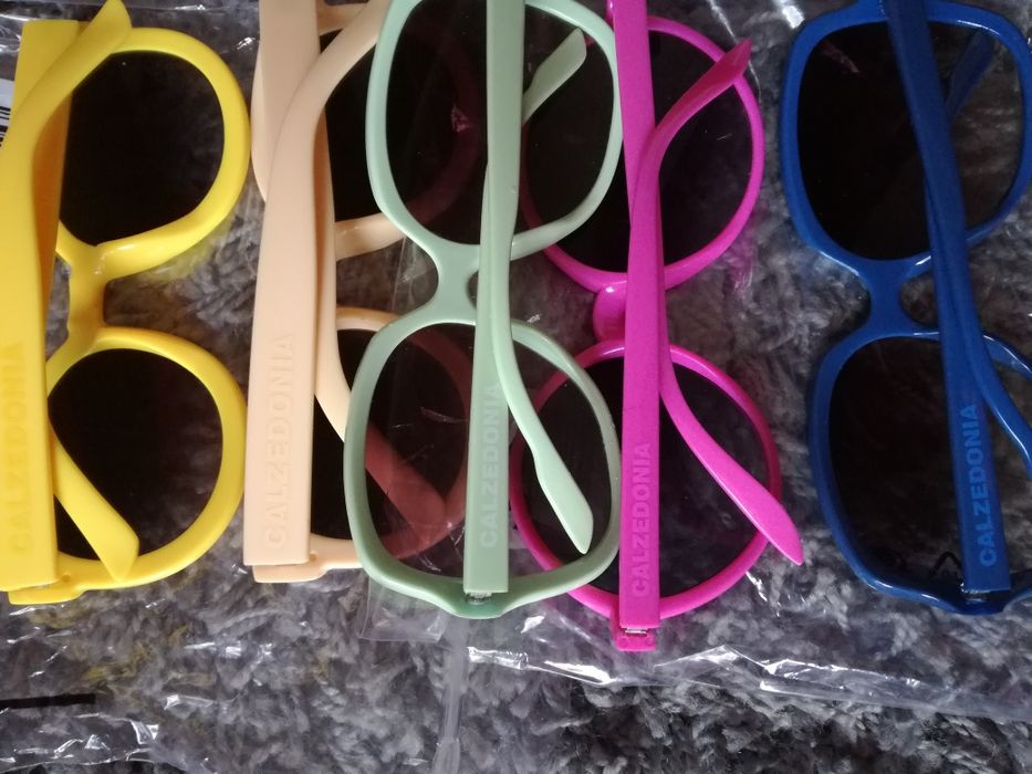 Óculos de sol novos