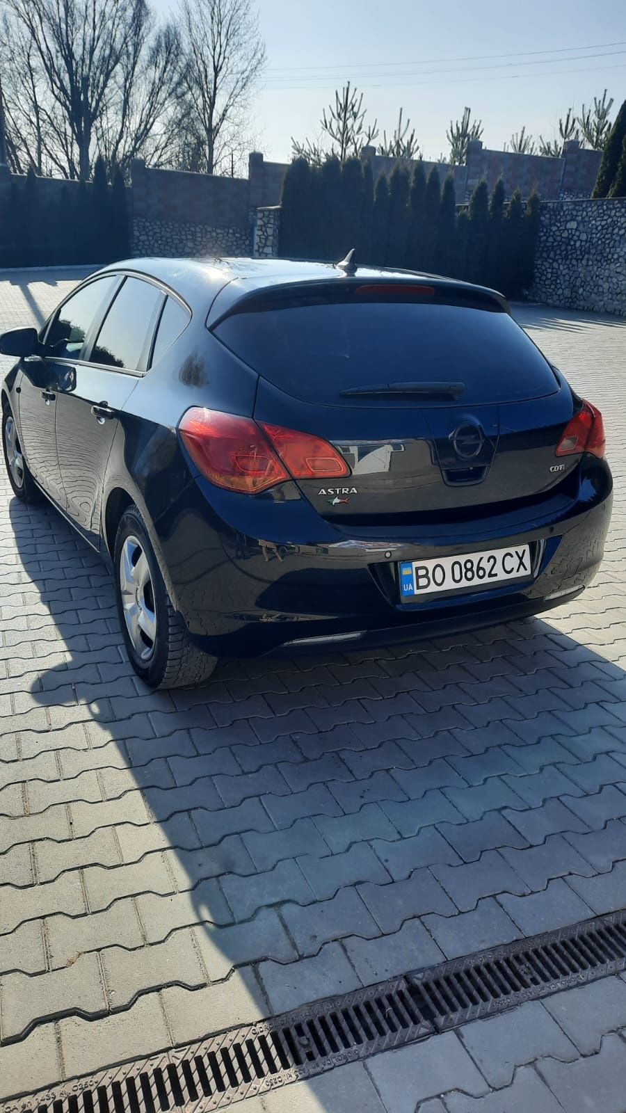 Opel Astra  2010 , хетчбек , двигун 1.7 CDTI MT , IV покоління J