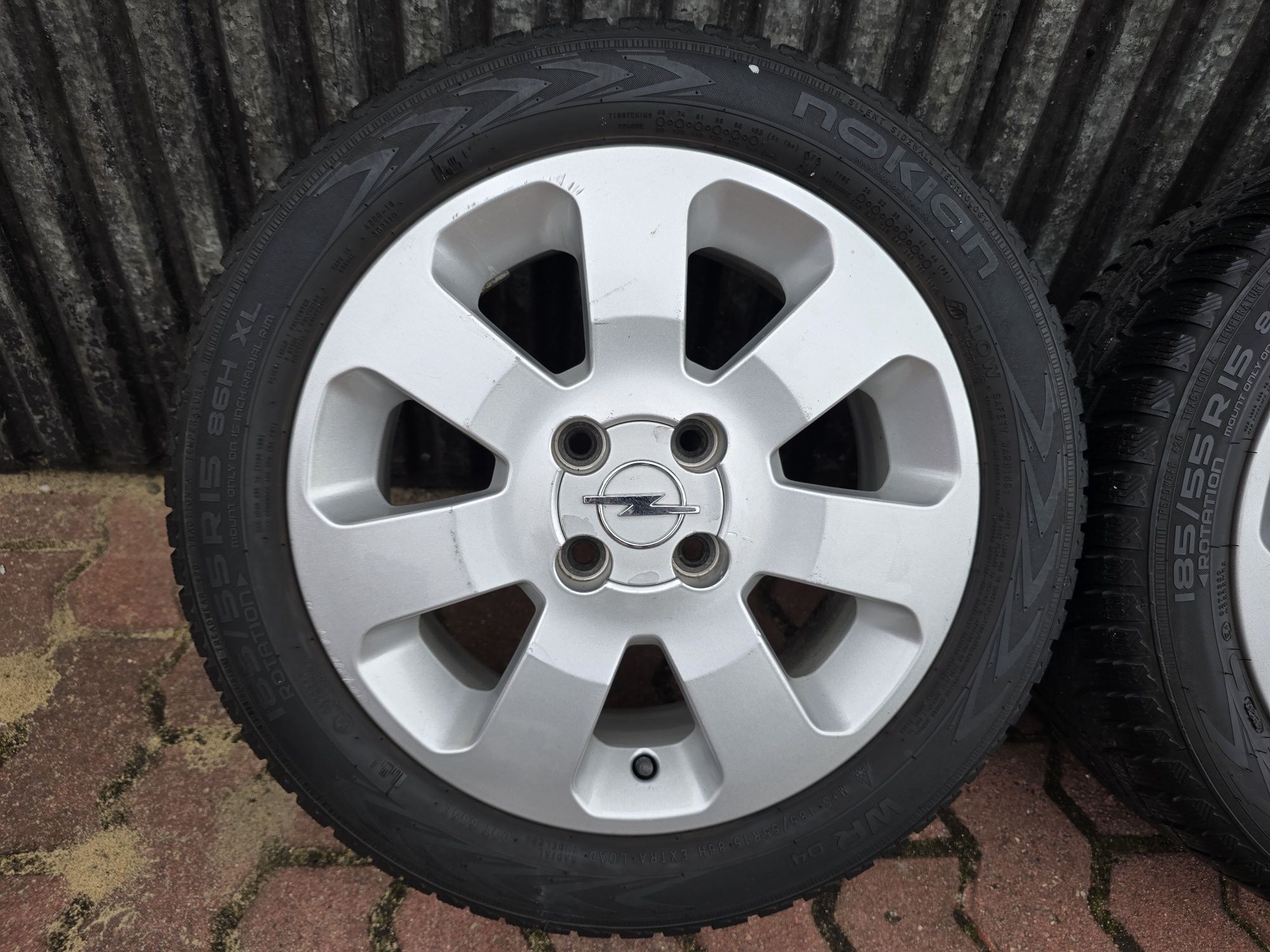 Felgi z oponami 185/55R15 Opel Tigra 4x100 Astra Combo Corsa Meriva