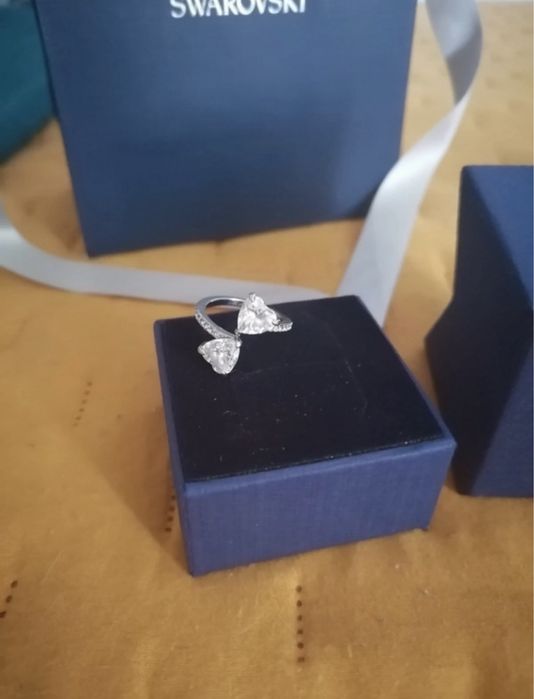 Anel da marca swarovski
