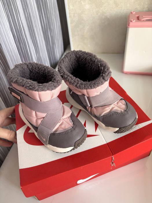 Чоботи Nike, кросівки зимові