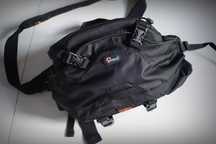 Torba Lowepro Inverse 200 AW czarna