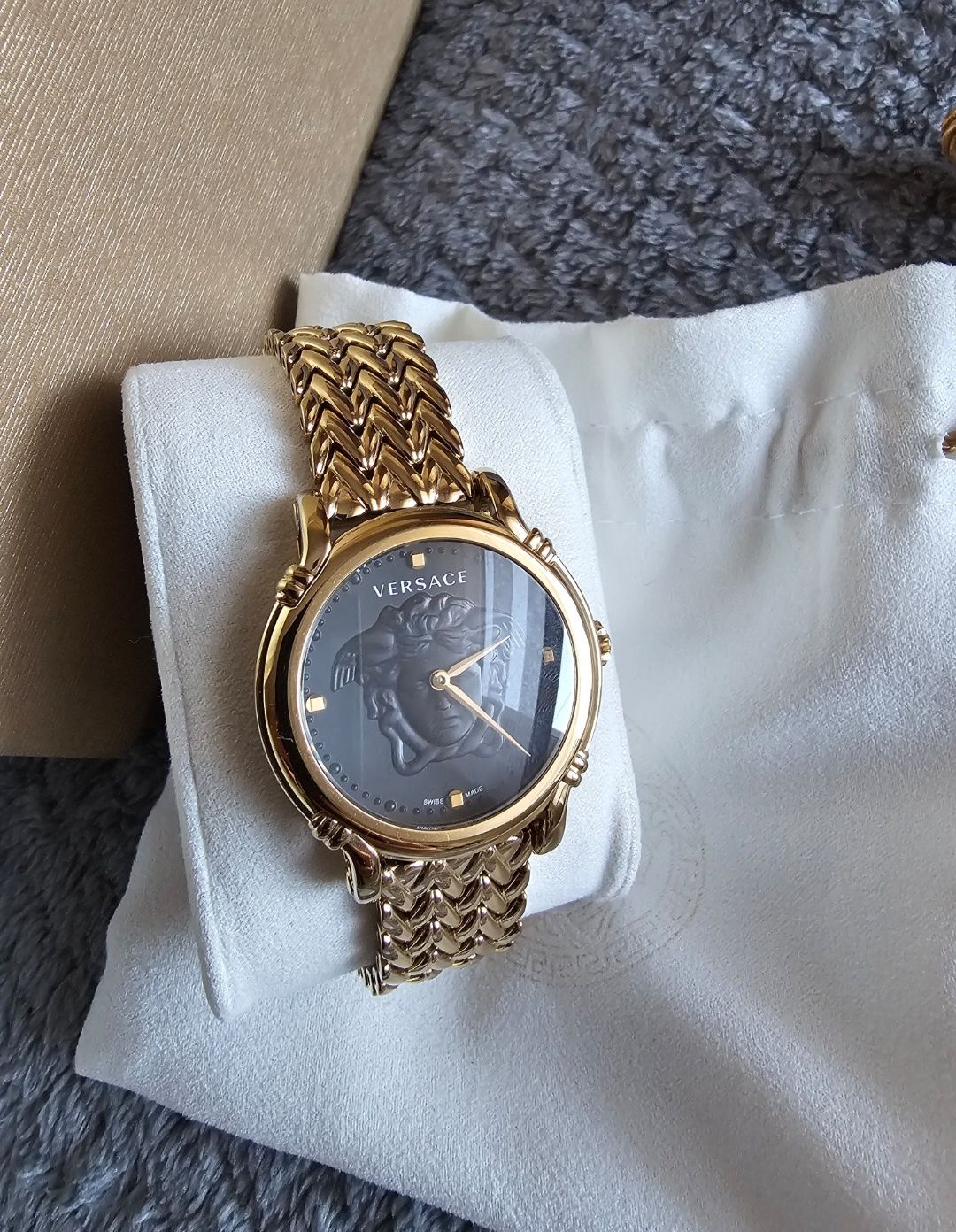 Damski zegarek Versace