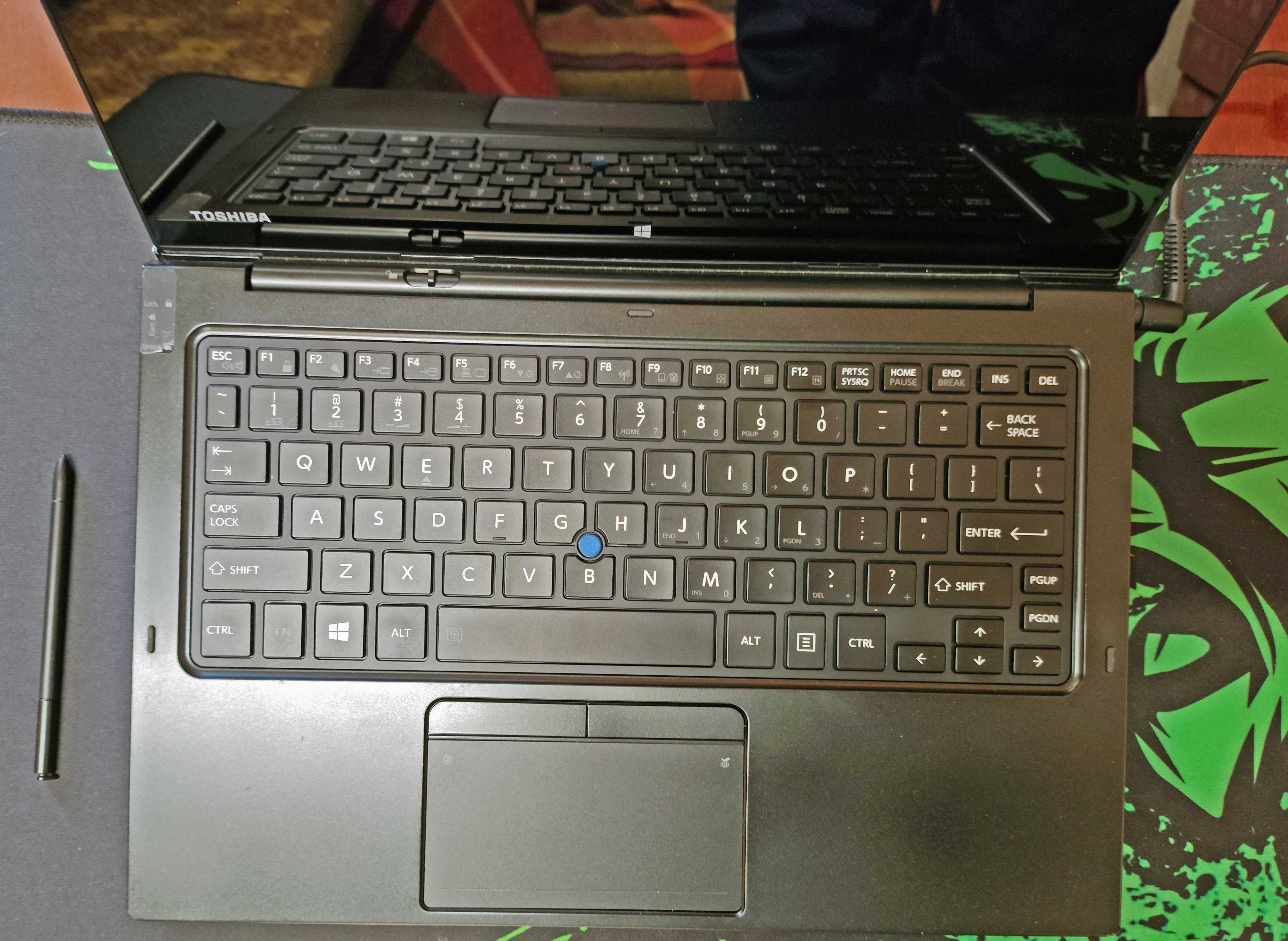 Сенсорний ультрабук-планшет 2в1 TOSHIBA Z20t-C 12,5" Core M-6y54 8/256