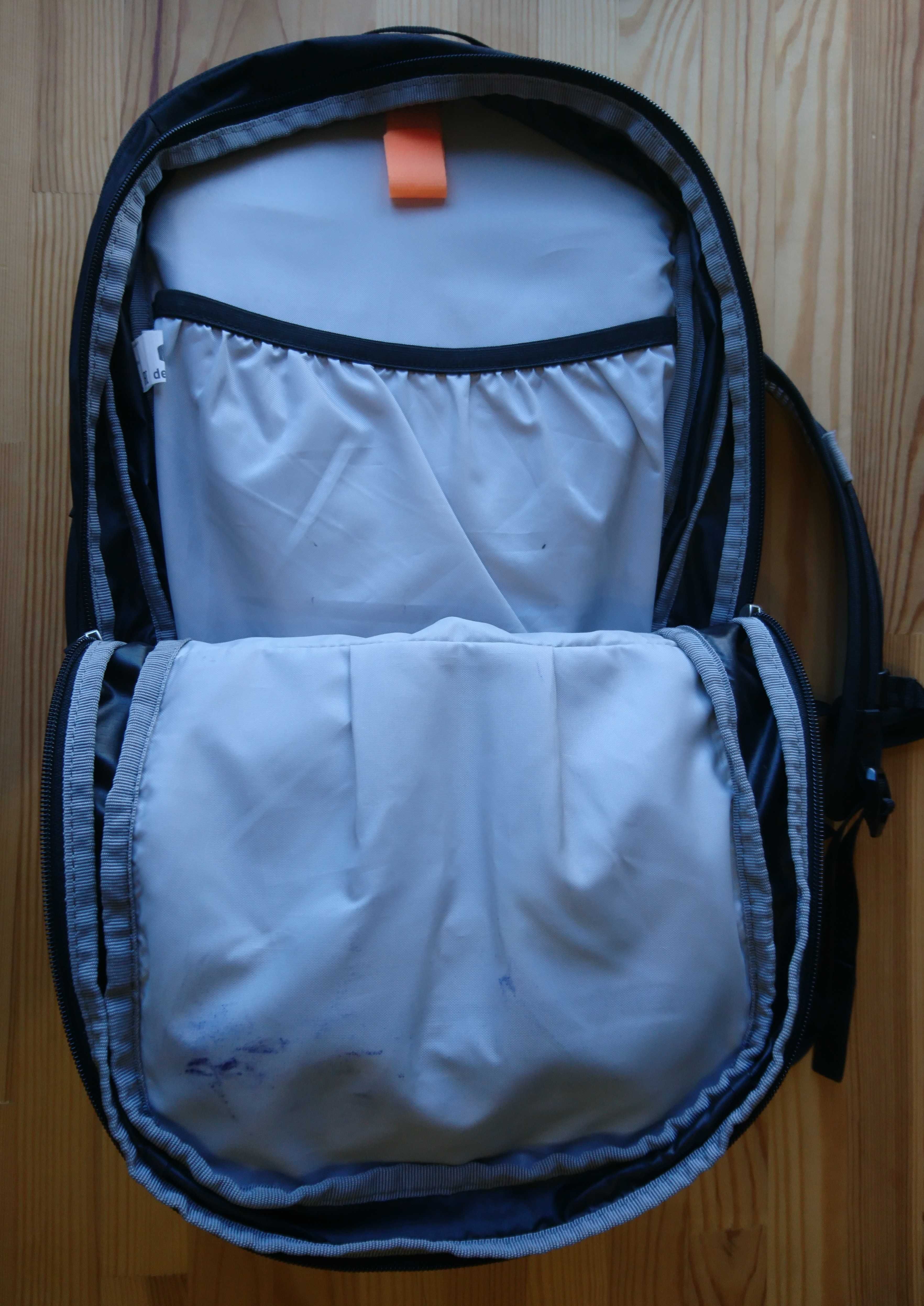 Велосипедний рюкзак (ЧОРНИЙ) Deuter Race EXP Air 14+3