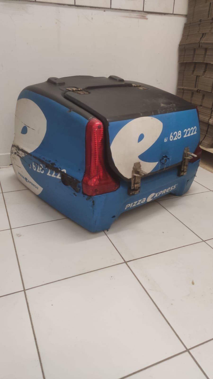 Kufer na motor, kontener, pojemnik