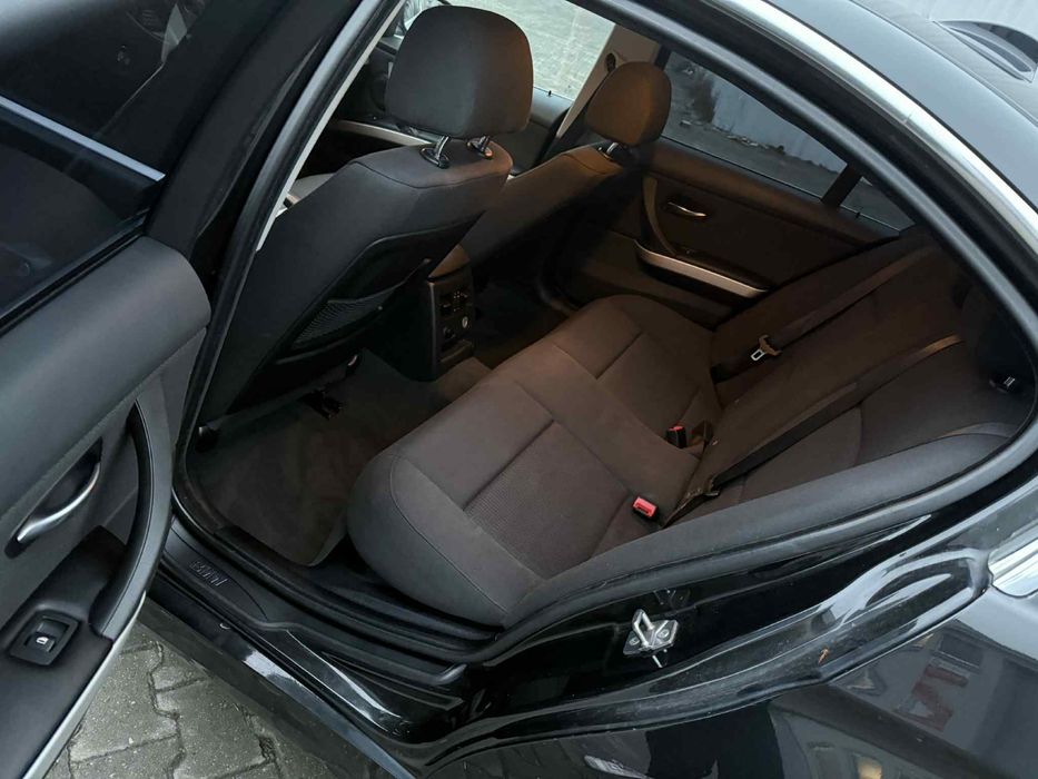 Sprzedam BMW e90 1.8 benzyna 2010