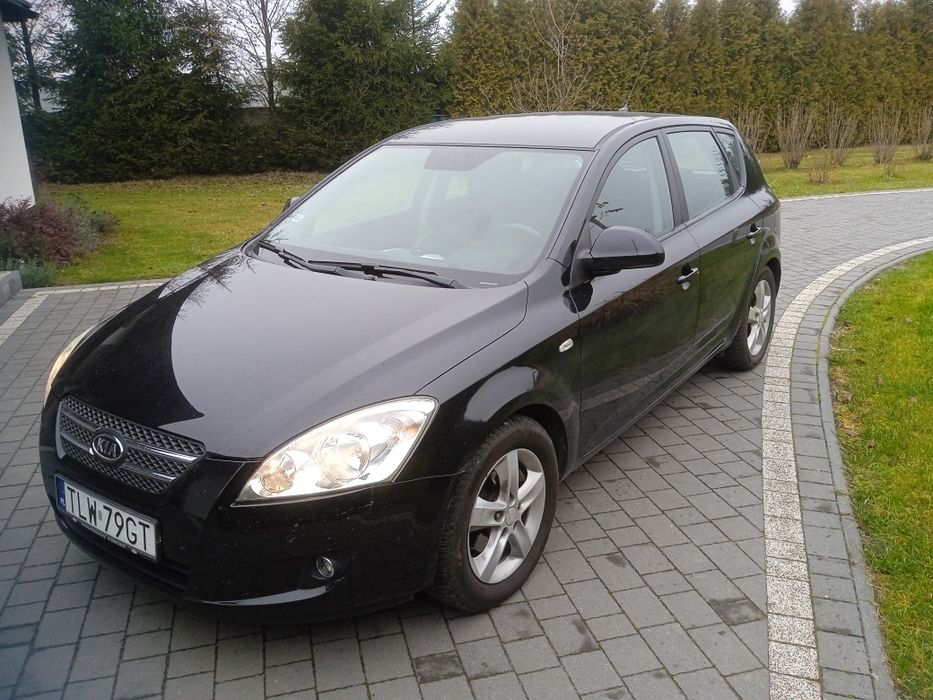 Sprzedam KIA CEE'D Czarna perła.