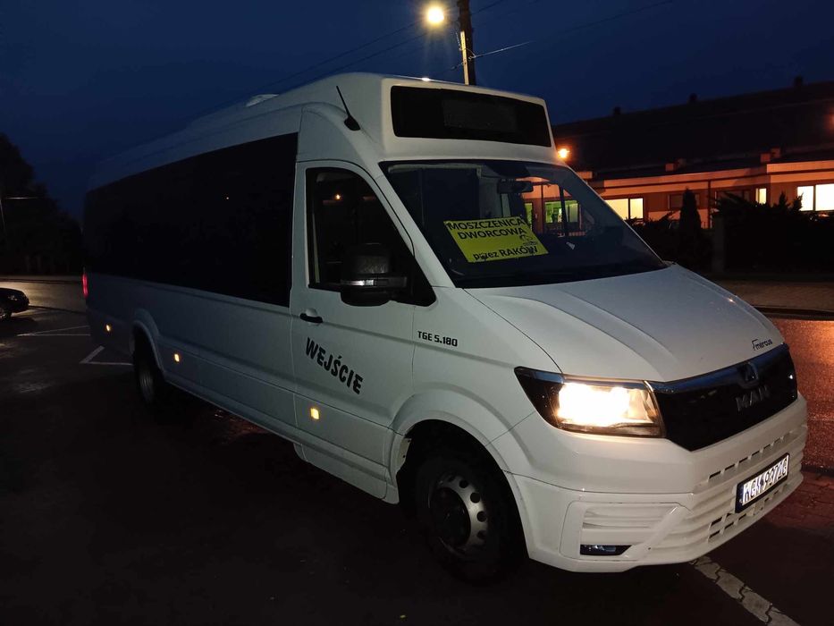 Przewóz osób wycieczki przewozy pracownicze wesela lotniska
