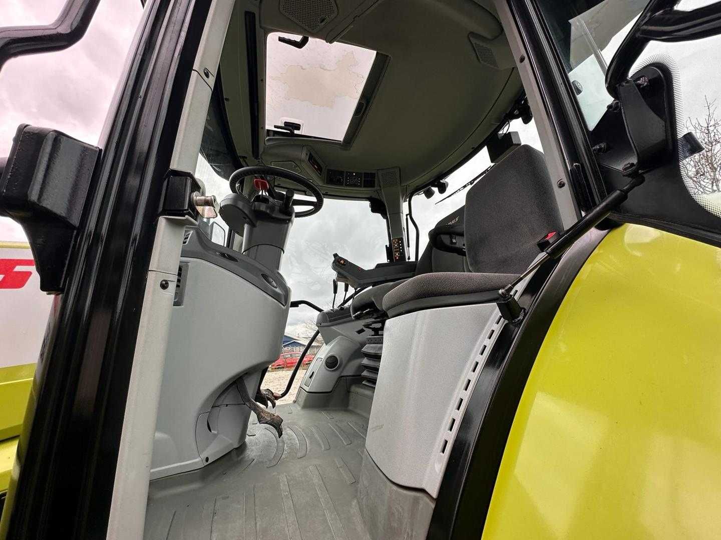 Claas Arion 650 Hexashift Mięka oś Fendt Case Massey