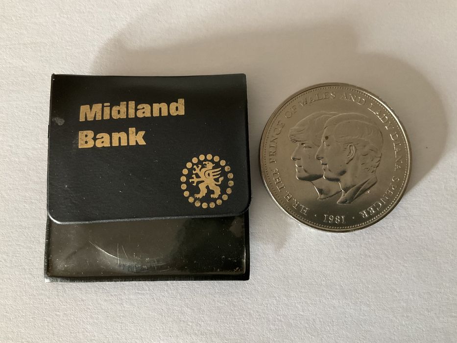 Moeda em prata comemorativa do casamento do Rei Carlos III com Diana