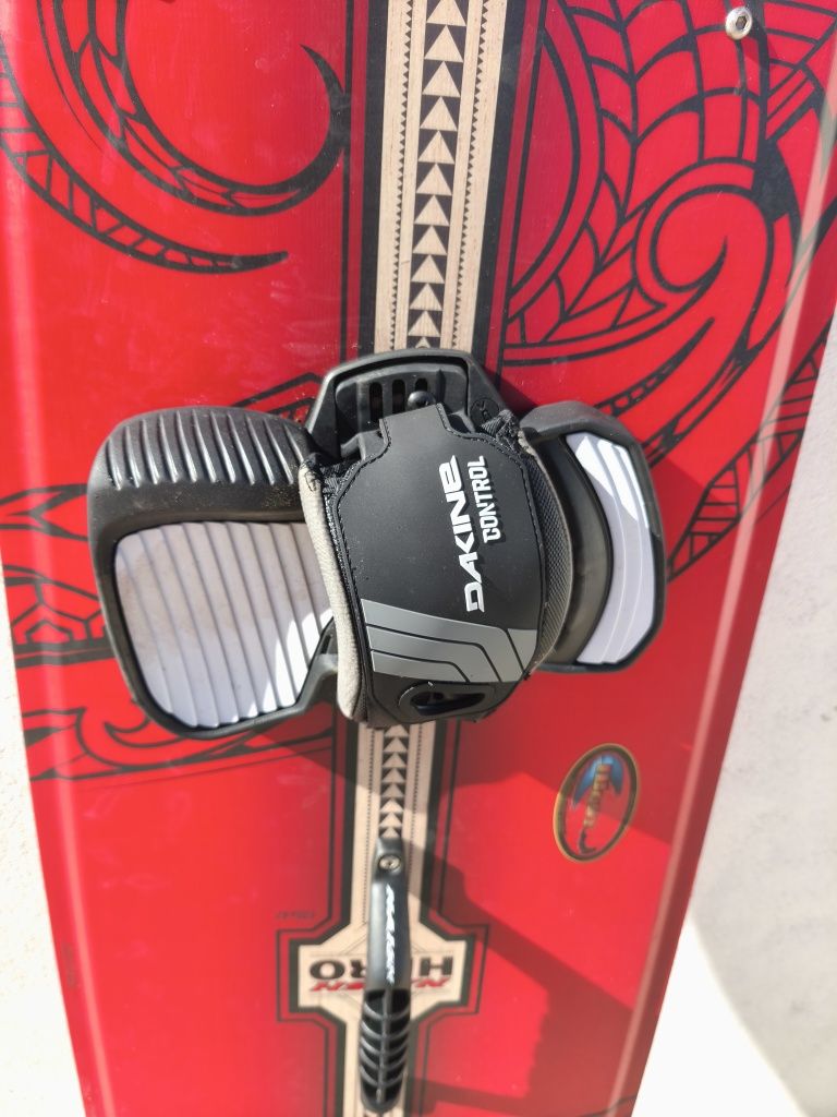 Prancha de kitesurf  135/42 modelo de 2023 igual a nova