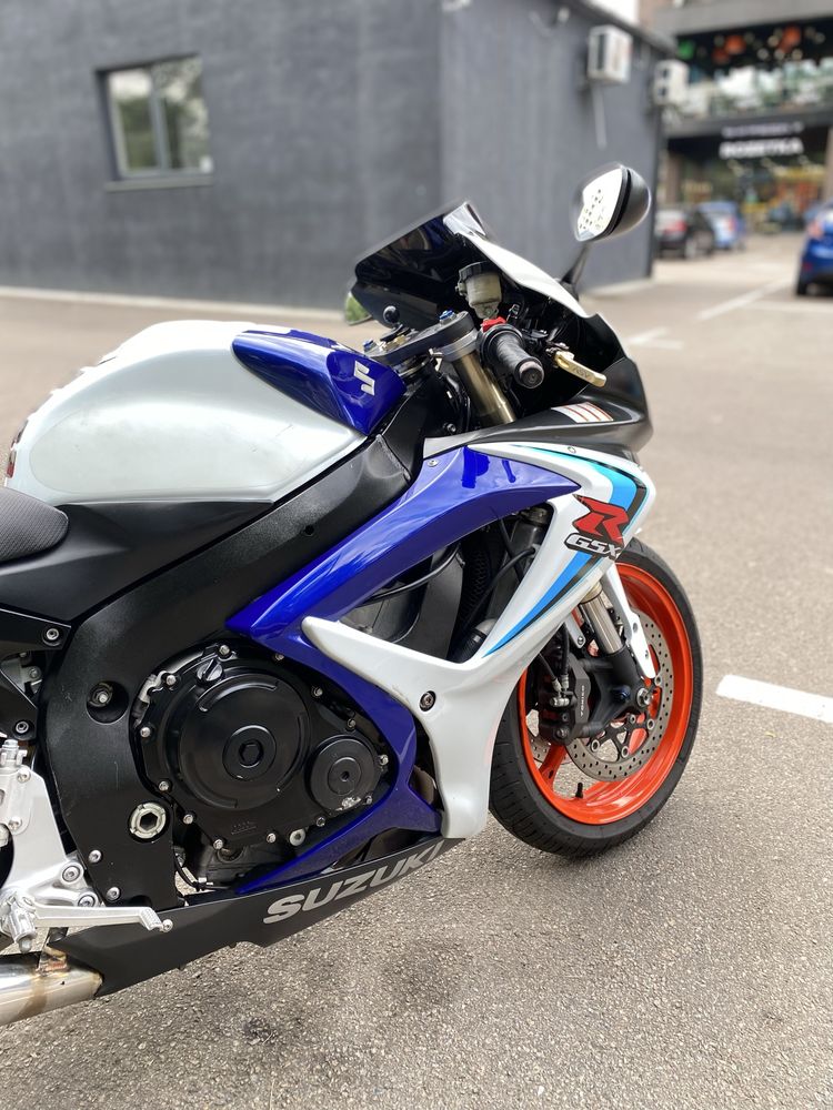 Продам Suzuki gsxr 600 k7