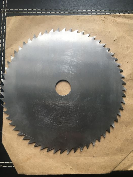 Piła tarczowa do drewna 130x16x60
