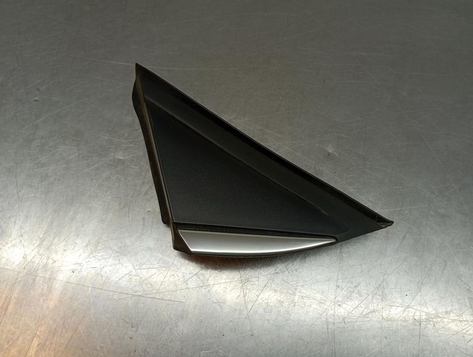 Friso pára-choques frente direito RENAULT Megane IV Grandtour (K9A/M_)