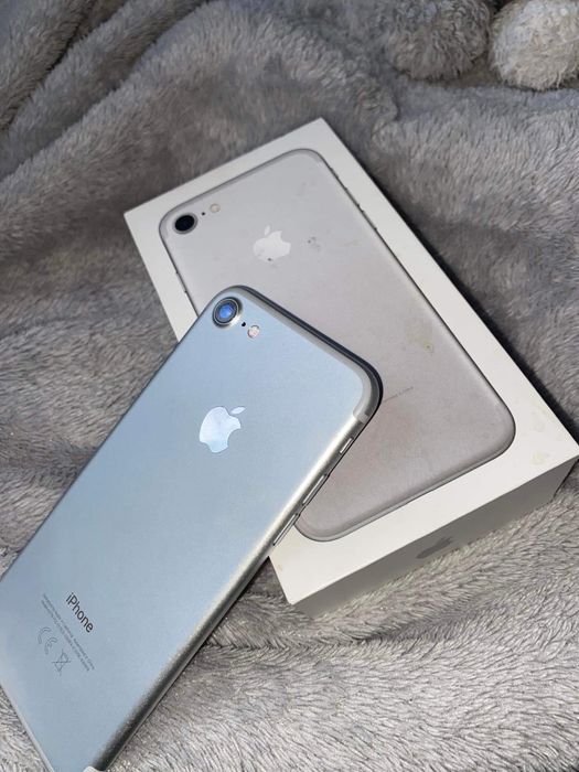Silver iPhone 7 32GB