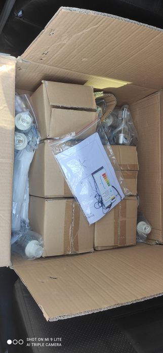 Продам люстру на 5 плафонов