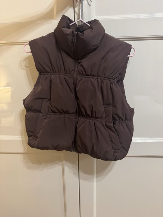 коричневая желетка H&M.В отличном состоянии.В размере Xs