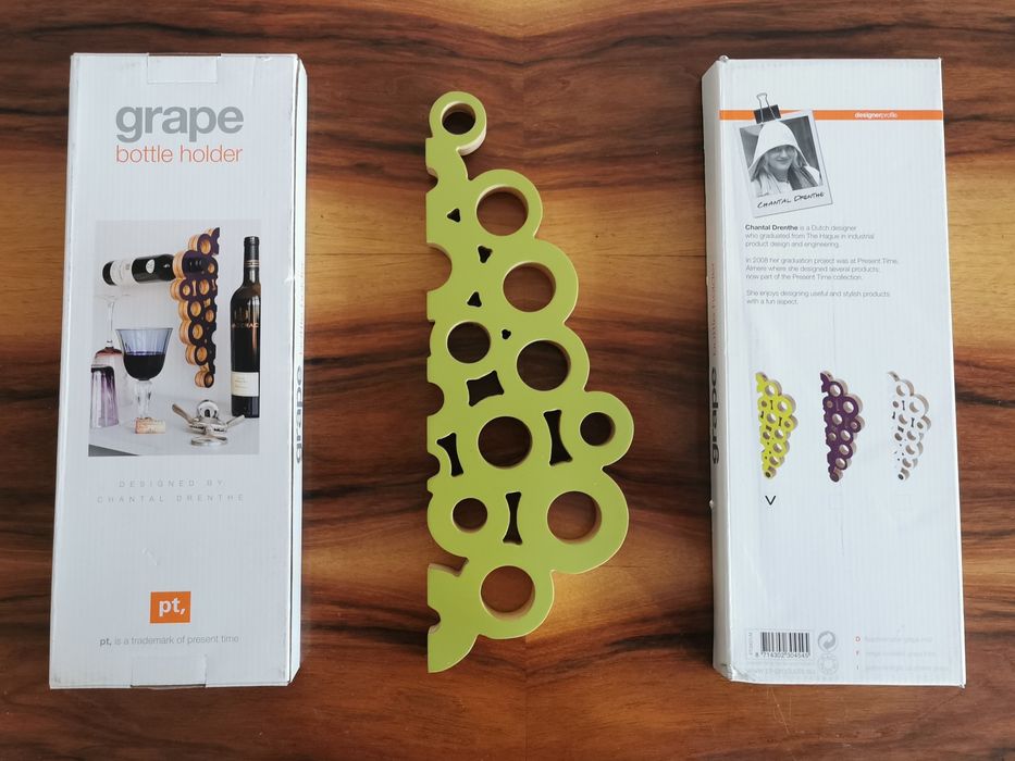 Oryginalny uchwyt ścienny na butelki