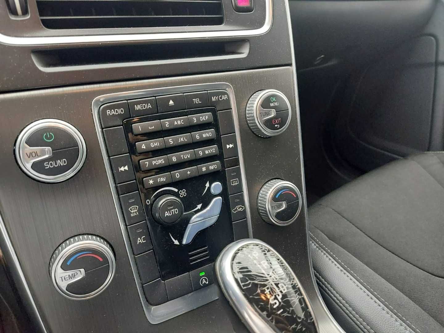 Volvo V60 1.6D (AUTO)