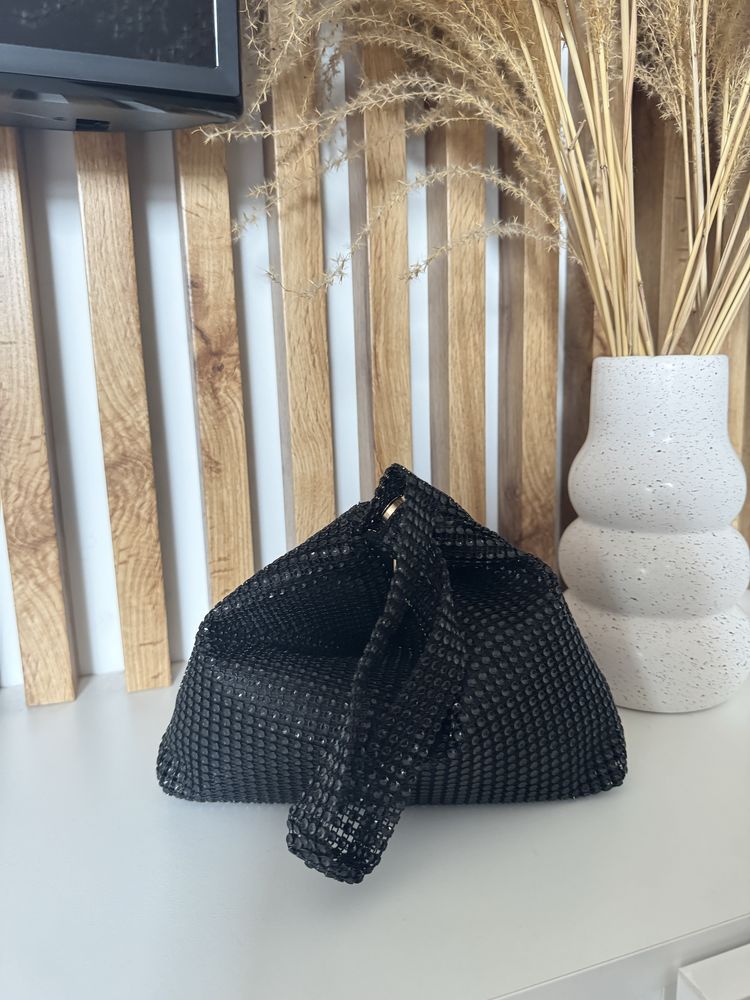 Torebka czarna elegancka