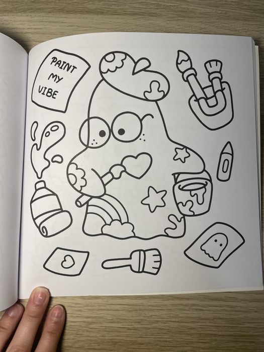Livro de colorir Little Spooky NOVO