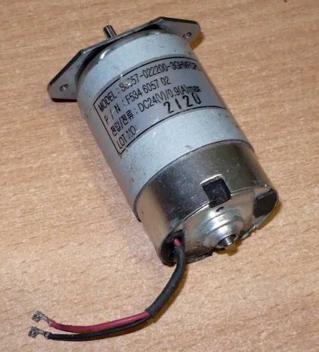 Silnik z amortyzatorem-DC 24V/0,9A/5000 obr/min-10 sztuk