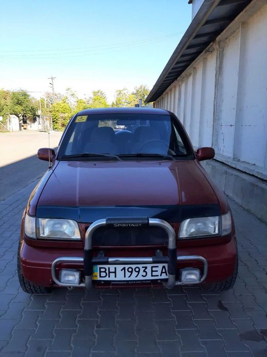 Добрий рамний позашляховик, внедорожник, джип,  на повному приводі.