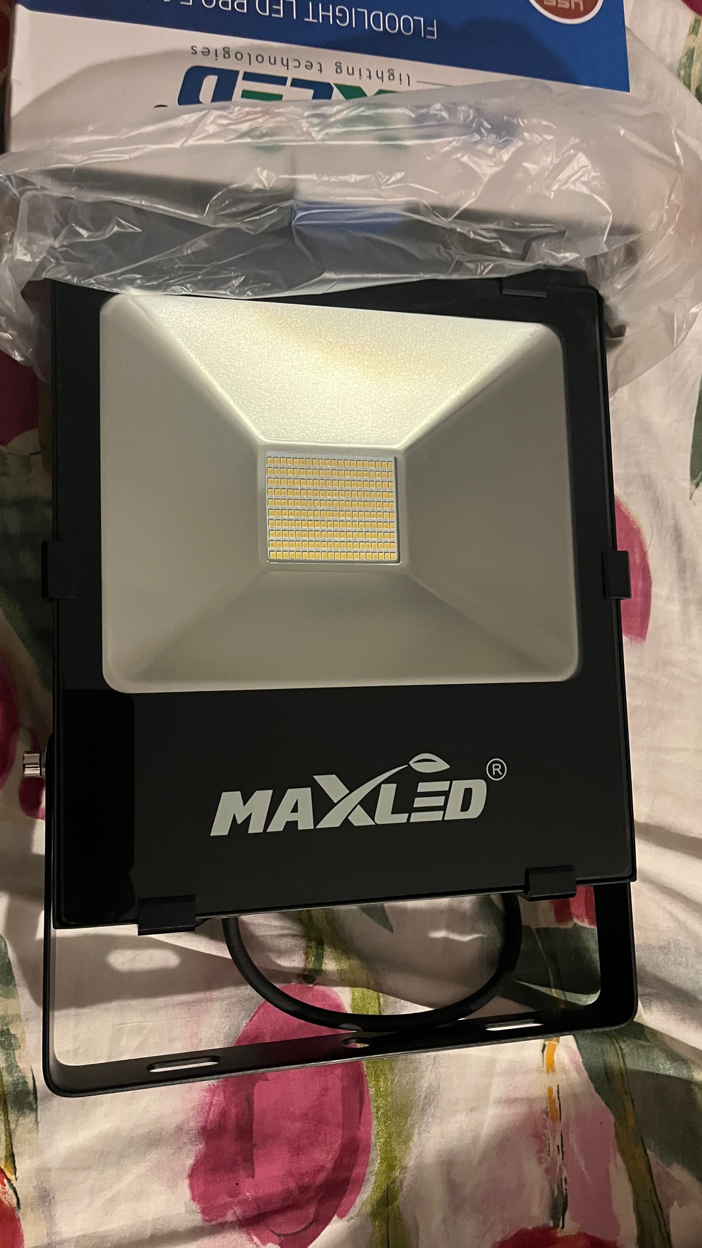 Lampa ,led  , halogen 100W( 800W)