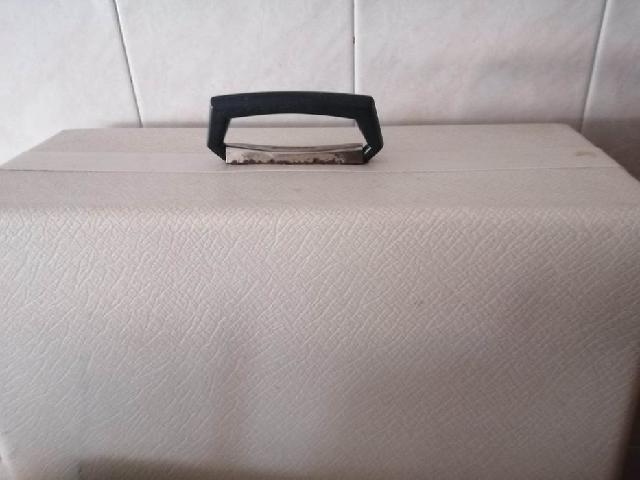 Máquina de costura singer