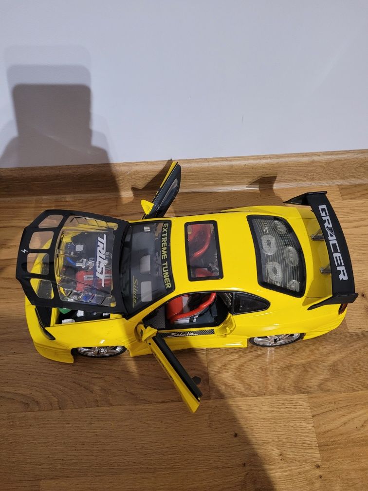 Nissan silvia s15 samochód kolekcjonerski żółty