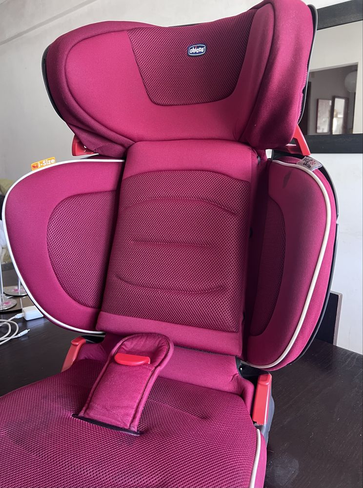 Cadeira-auto Fold&Go i-Size da CHICCO (3 anos-12 anos)