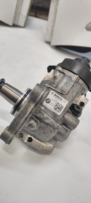 Oryginalna pompa paliwa Bosch bmw b47 – Bi-Turbo