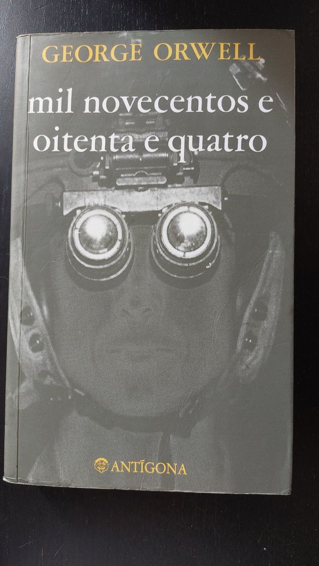 Livros de Fantasia e Ficção Científica (portes incluídos)
