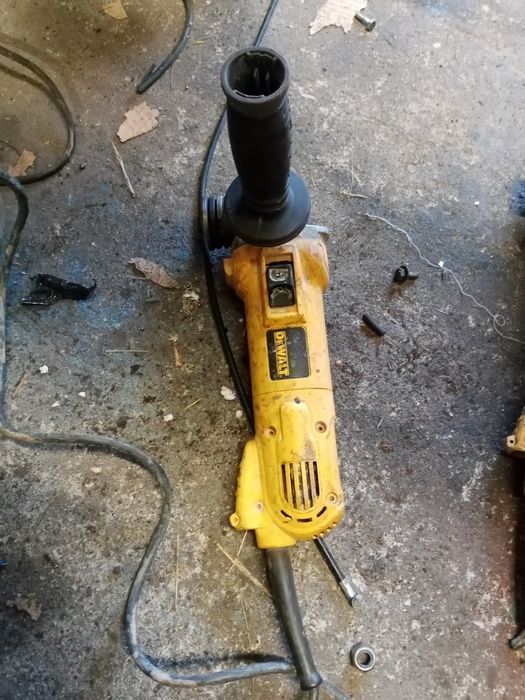 Sprzedam szlifierkę kątowa dewalt 1100w sprawna