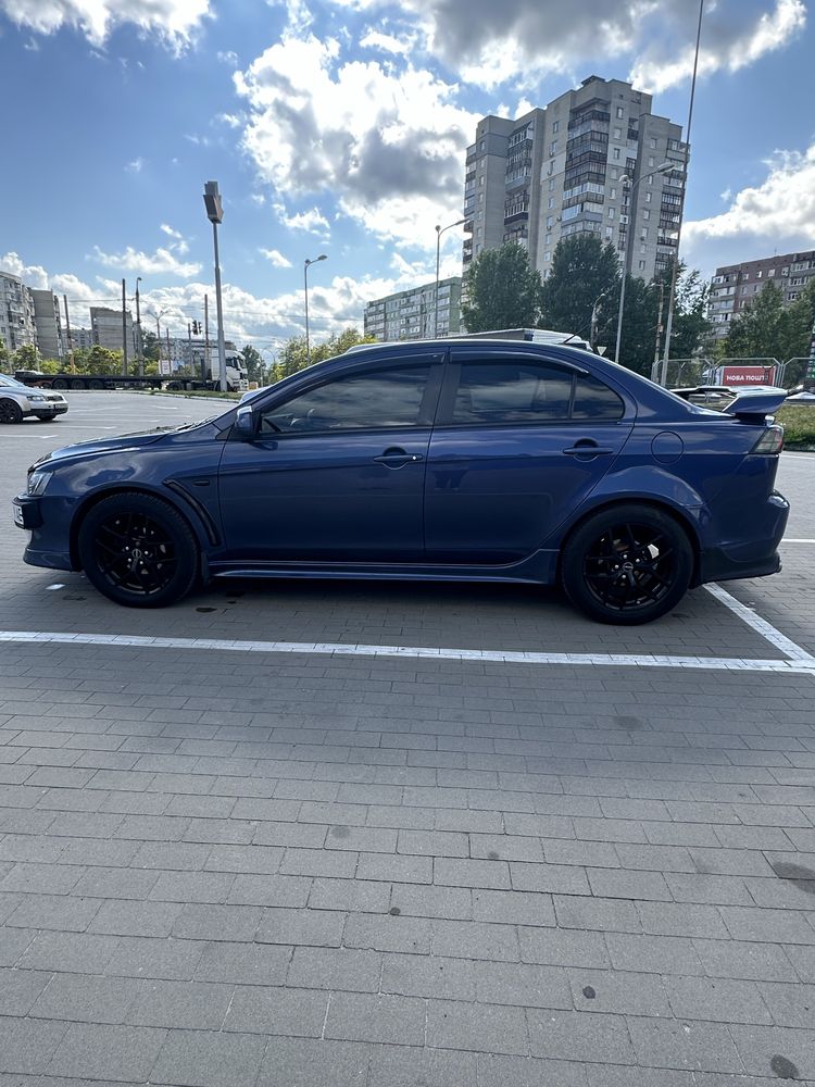 Mitsubishi Lancer х 2.0
