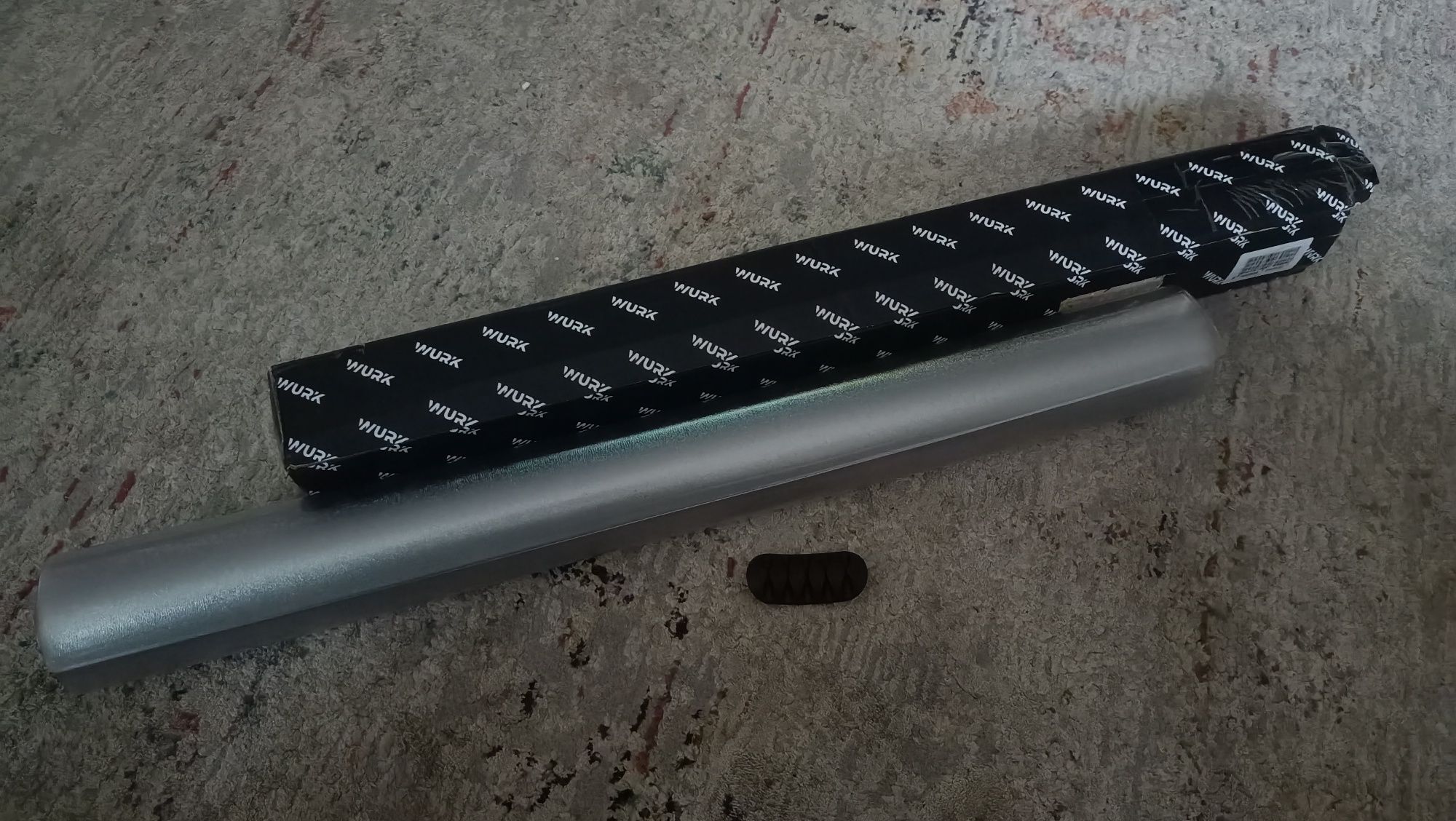 Antypoślizgowa mata na biurko WURK 60x120 + GRATIS