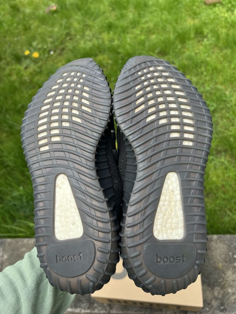 Adidas Yeezy Boost 350 V2 Core Black Green 2016 OG sneakersy 39 1/3